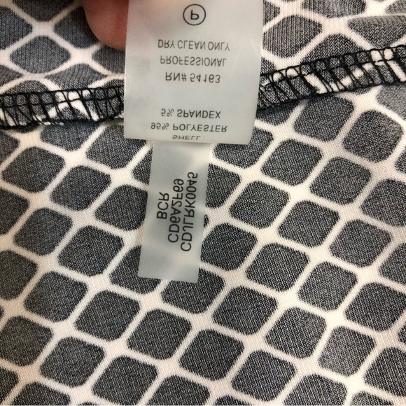 Calvin Klein Stretchy Black & White Dimond Pattern V Neckline Wrap Dress 12 - Picture 13 of 13